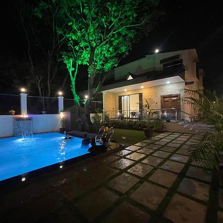 Lavish Villa - 3 Bhk Pool With Lawn Lonavala Exterior foto