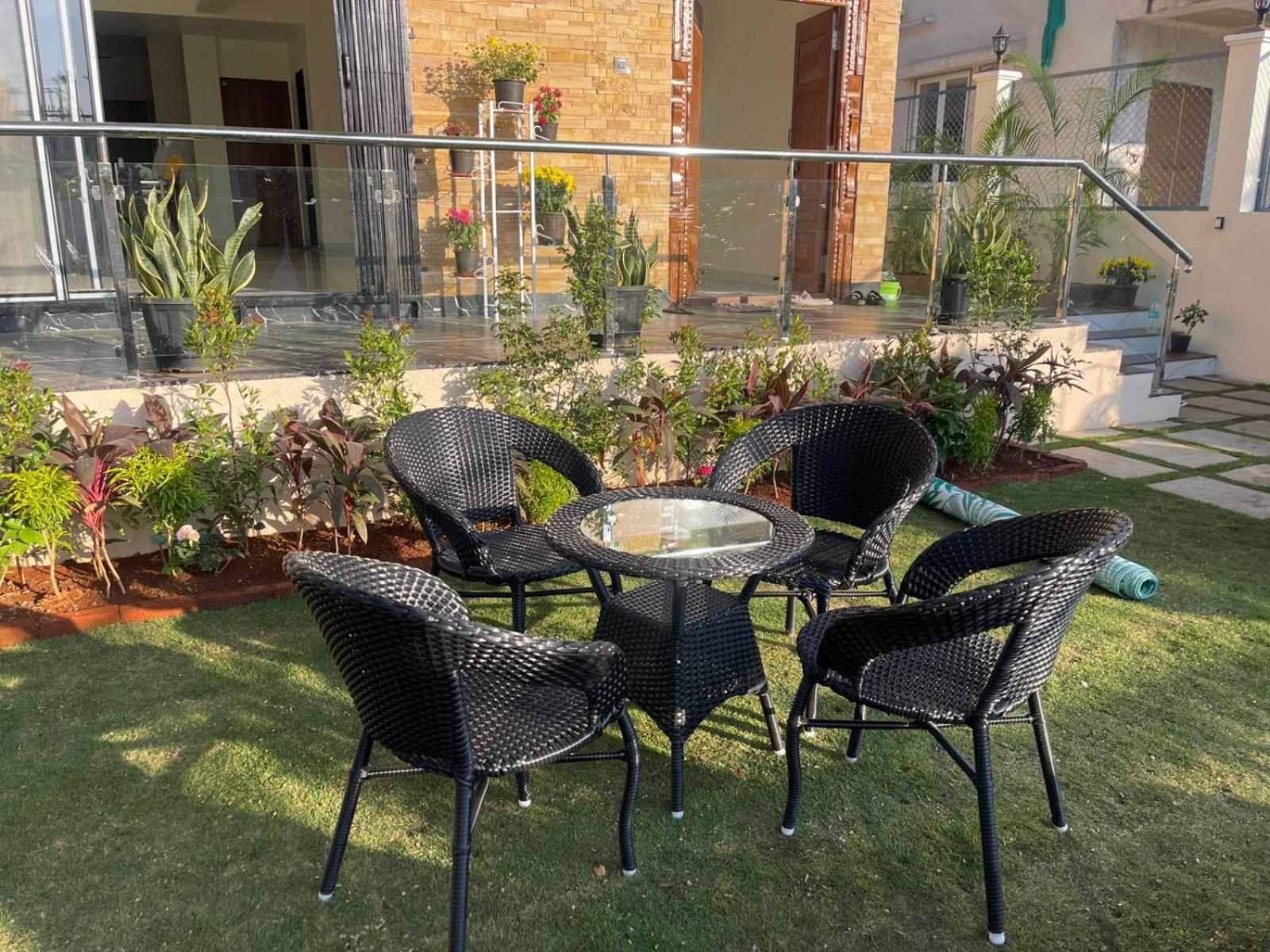 Lavish Villa - 3 Bhk Pool With Lawn Lonavala Exterior foto